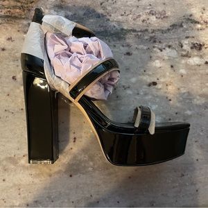 Women’s Marc Fisher Frita Platforms in Black 001- SZ 8.5